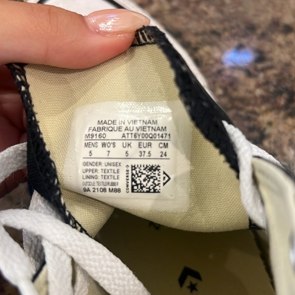 Converse Black High-Top Sneakers with White Laces - Picture 4 of 4